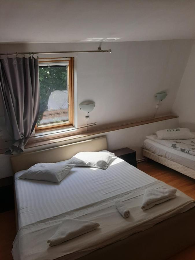 Piccola Italia Casa Racovita Cluj-Napoca Exterior foto